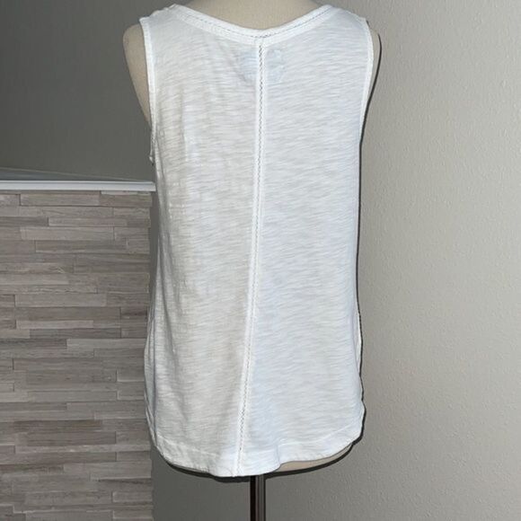 White tank by anthropology size‎ 6 - Picture 4 of 5